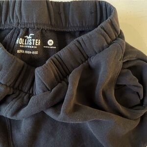 Hollister women’s jogger